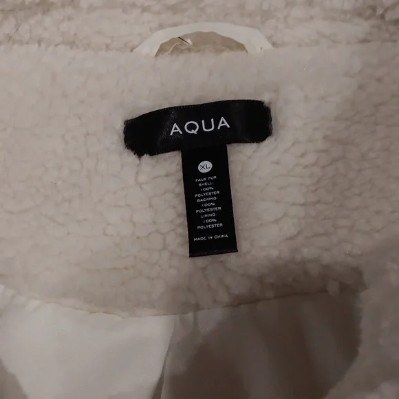 Sherpa coat. Sixe xl - Picture 2 of 5